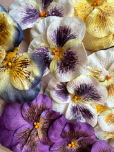 Load image into Gallery viewer, Rice paper Pansy Flower- bundle of 6